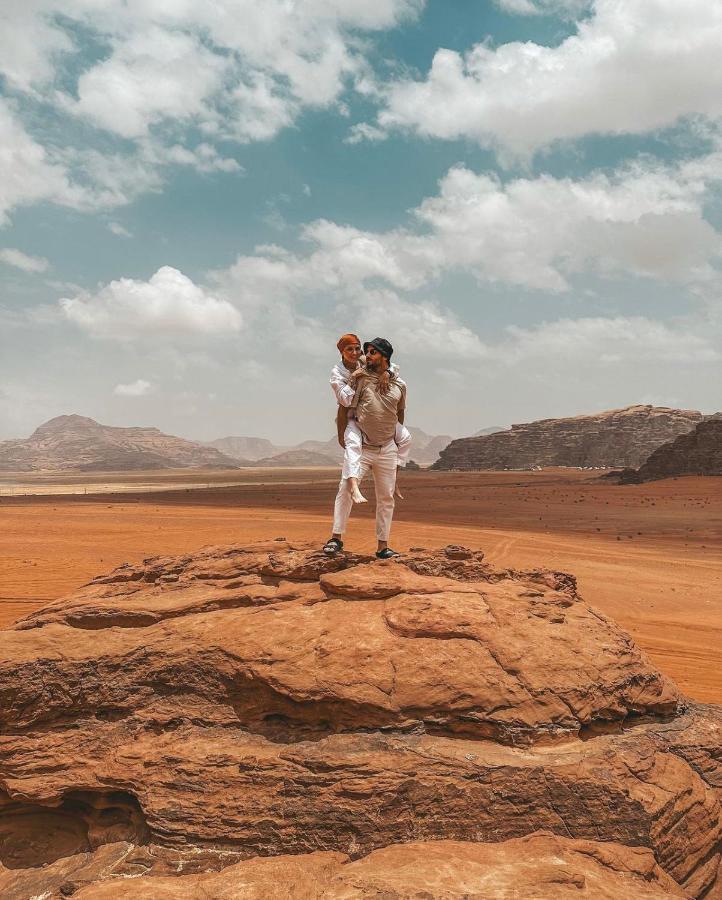 Apartamento Sun Luxury Camp &Tour Wadi Rum Exterior foto